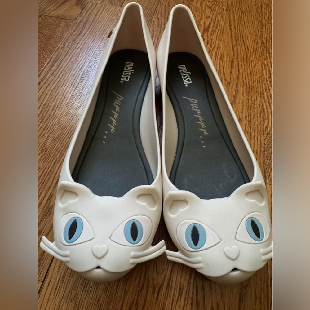 Melissa Cream Cat Flats with Blue Eyes